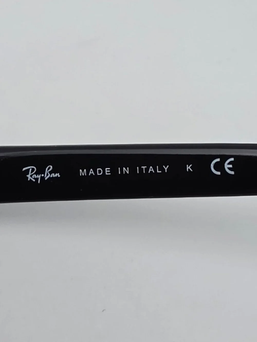 Ray-Ban RB4090 601/8G Black Frame Grey Gradient Lens Aviator Sunglasses Italy